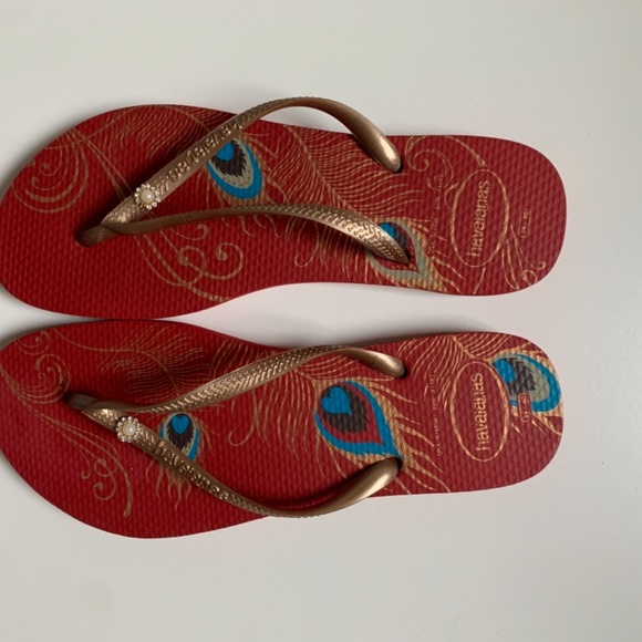 HAVAIANAS SLIM PEACOCK RED WITH CHARM NWOT - Picture 2 of 3
